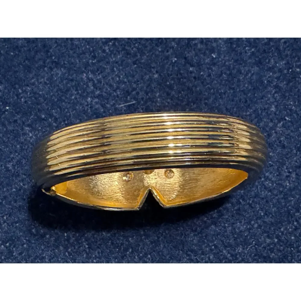 Vintage Gold Tone Hinged Bracelet Panther on Ends 6.75in